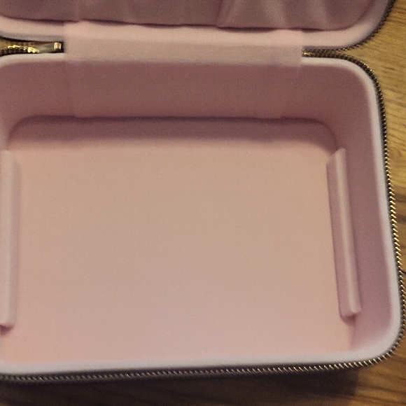 Pandora Textured Black Jewelry Box - Picture 8 of 8